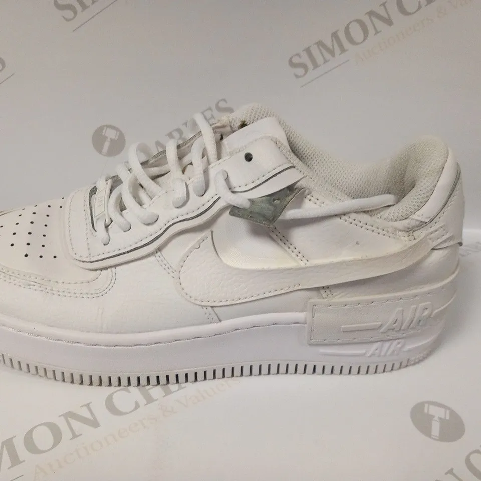 NIKE AIR AF1 SIZE 6.5