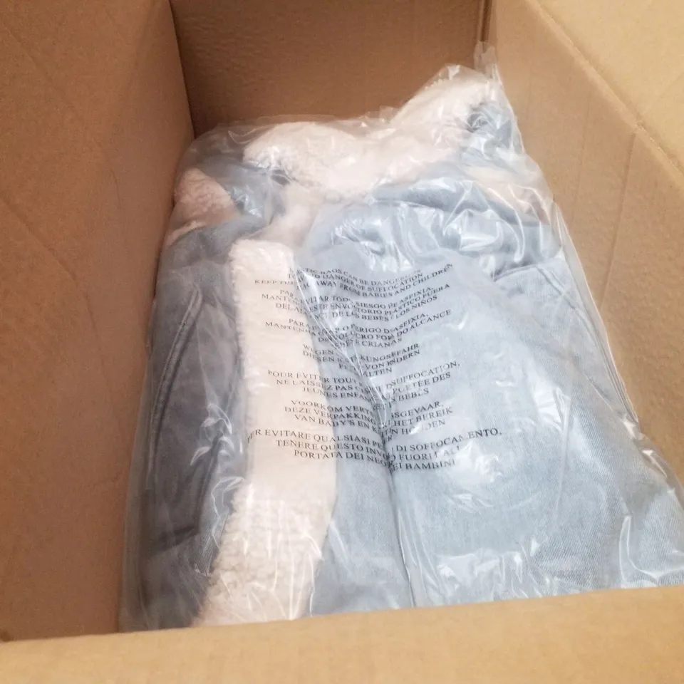 BOX CONTAINING APPROXIMATELY 4 BRAND NEW SIMPLY BE BLUE REGULAR SLEEVELESS DENIM GILETS - SIZE 30