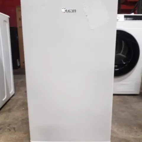 BOXED SWAN SR156150W 47CM UNDER-COUNTER FREEZER - WHITE