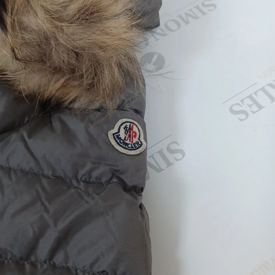 MONCLER PADDED COAT WITH FAUX FUR HOOD SIZE UNSPECIFIED