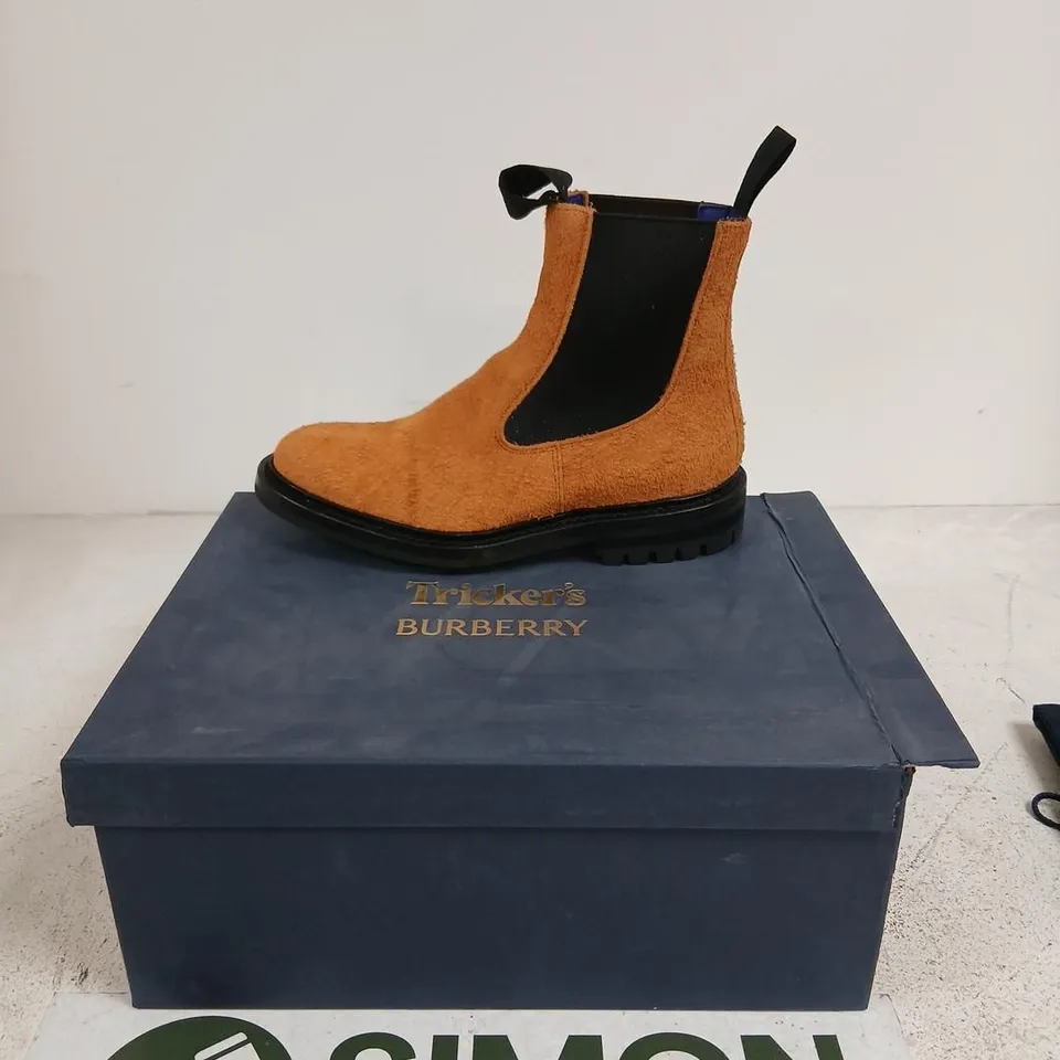 TRICKER'S X BURBERRY ANKLE BOOTS – TAN SUEDE CHELSEA BOOTS, UK7