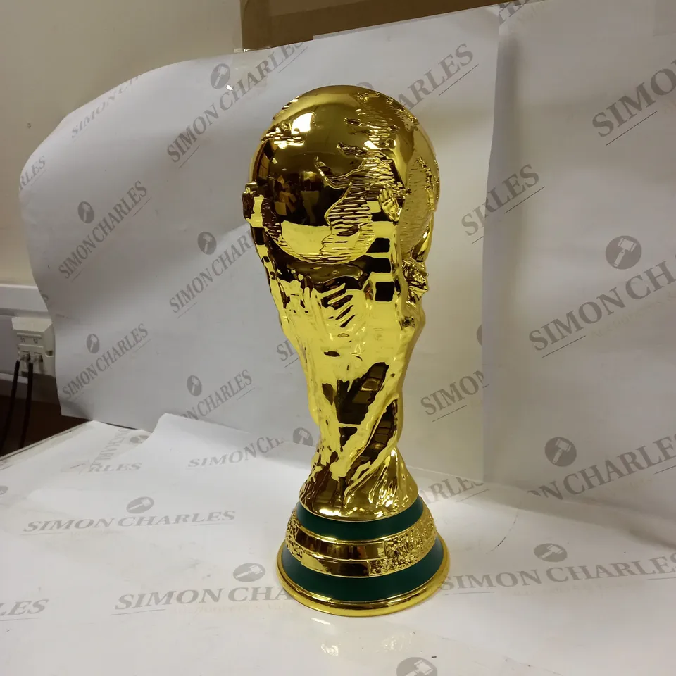REPLICA WORLD CUP TROPHY