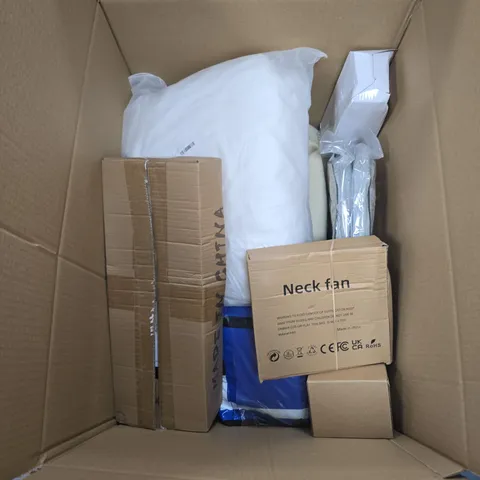 BOX OF APPROXIMATELY 10 ASSORTED HOUSEHOLD ITEMS INCLUDING NECK FAN AND NOVELTY SIGN