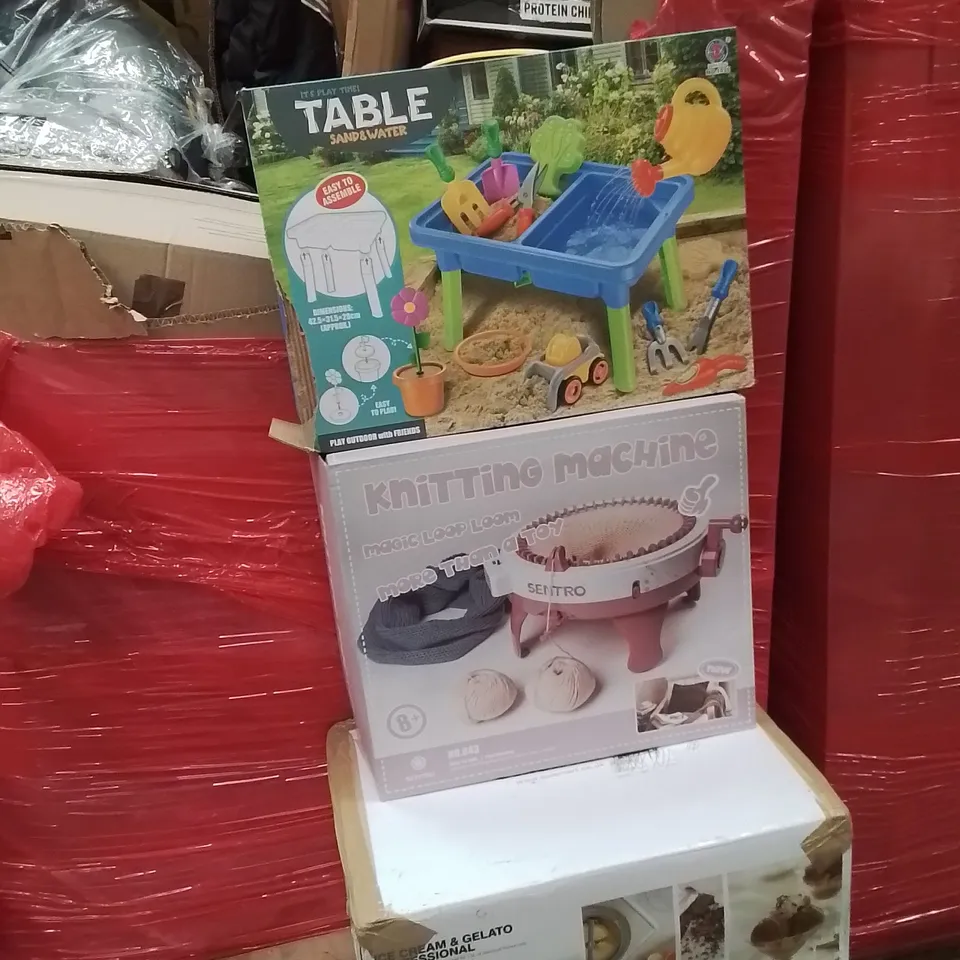PALLET CONTAINING VARIOUS ASSORTED BOXED HOUSEHOLD ITEMS TO INCLUDE: PROFESSIONAL  ICE CREAM MAKER, CEILING FAN LIGHT,KNITTING  MACHINE AND LOTS MORE UNMARKED BOXED ITEMS 