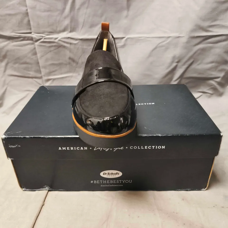 BOXED PAIR OF DR SHOLLS SHOES IN BLACK SIZE 7