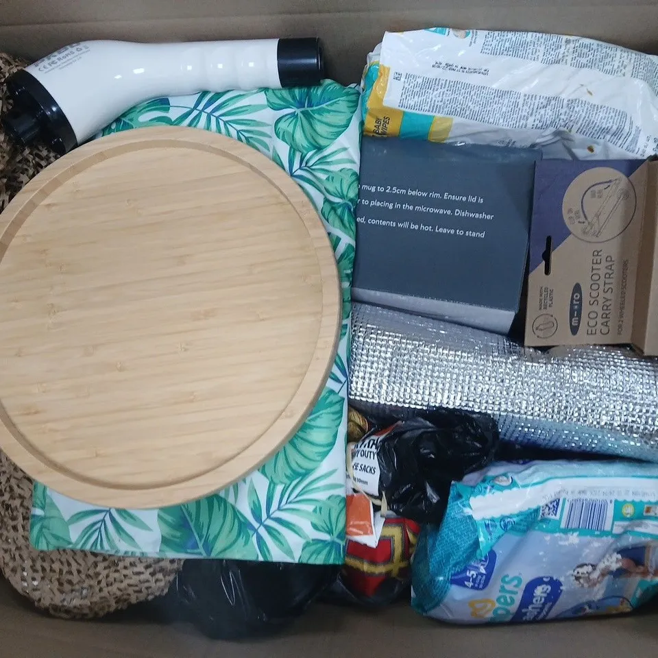 APPROXIMATELY 20 ASSORTED HOUSEHOLD PRODUCTS TO INCLUDE PAMPERS SWIMPANTS, BIN BAGS, ECO SCOOTER CARRY STRAP, ETC - COLLECTION ONLY