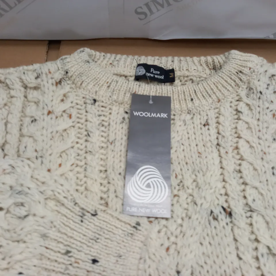 LOT OF 10 AS NEW PURE NEW WOOL KNITTED CREW JUMPERS IN ECRU - ALL M