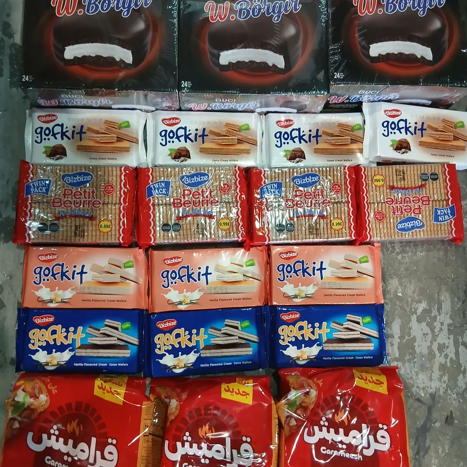 APPROXIMATELY 100 PACKS OF ASSORTED BISCUITS TO INCLUDE; BOM BONERO, W. BORGIR, GOFKIT, BIZBIZE AND GARAMEESH