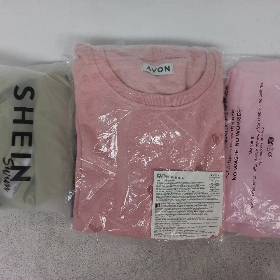 APPROXIMATELY 20 ASSORTED CLOTHING AND FASHION PRODUCTS IN VARIOUS STYLES AND SIZES - COLLECTION ONLY