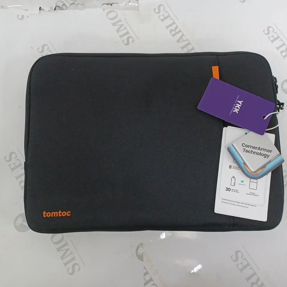 TOMTOC DEFENDER-A13 LAPTOP SLEEVE BLACK A13-C02D