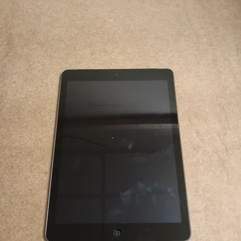 APPLE IPAD AIR 32GB SPACE GREY – CELLULAR, 9.7IN