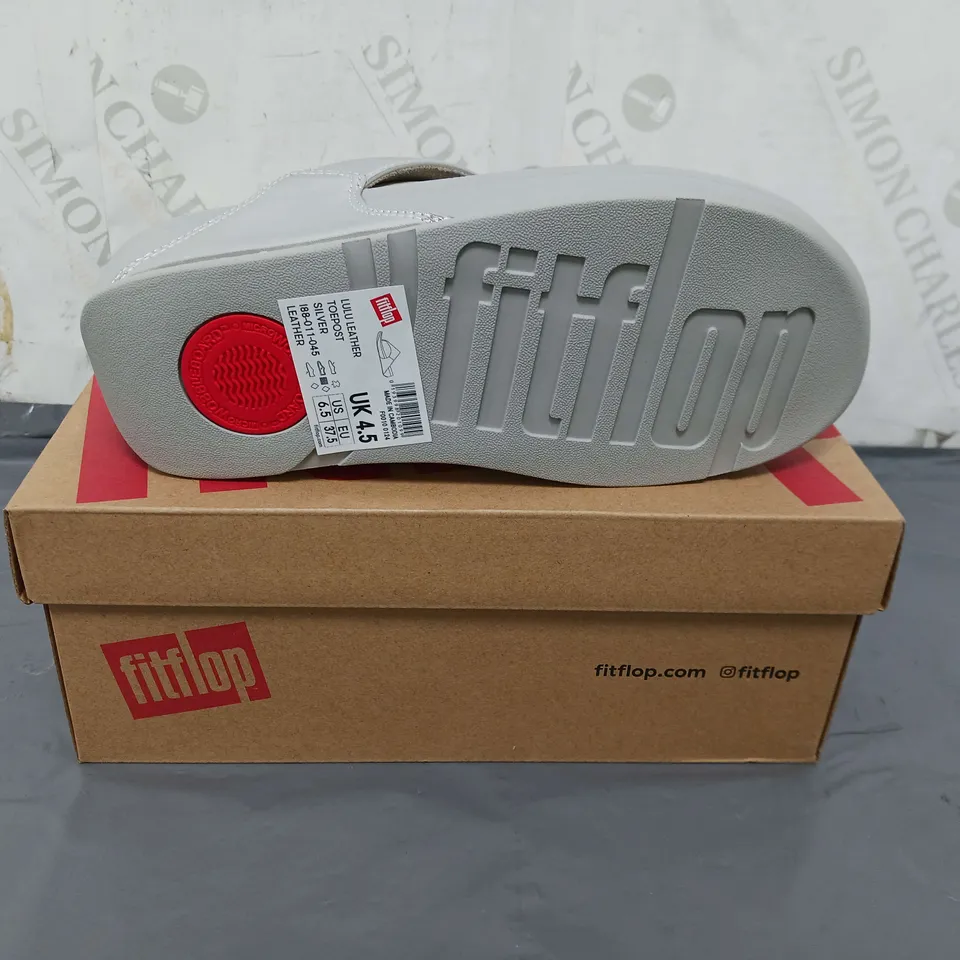BOXED PAIR OF FITFLOP LULU LEATHER TOEPOST SHOES SIZE 4.5
