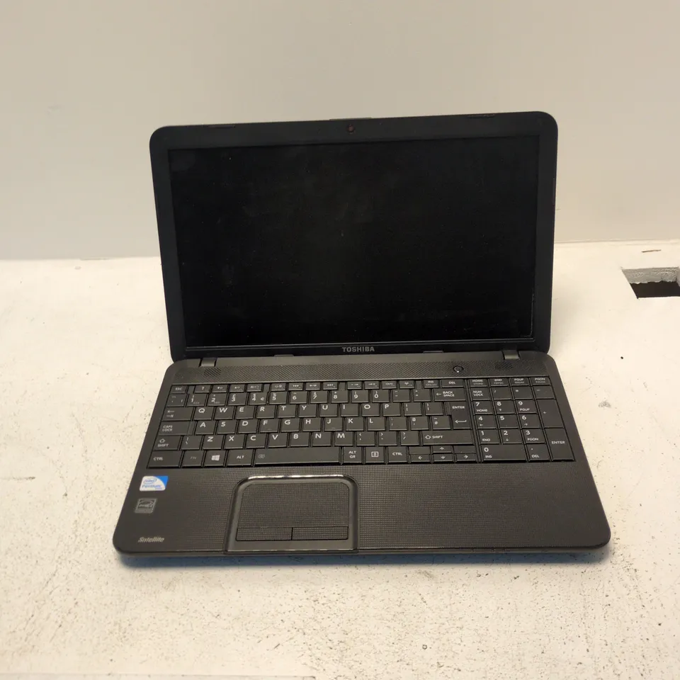 TOSHIBA SATELLITE C850-1MC LAPTOP – BLACK