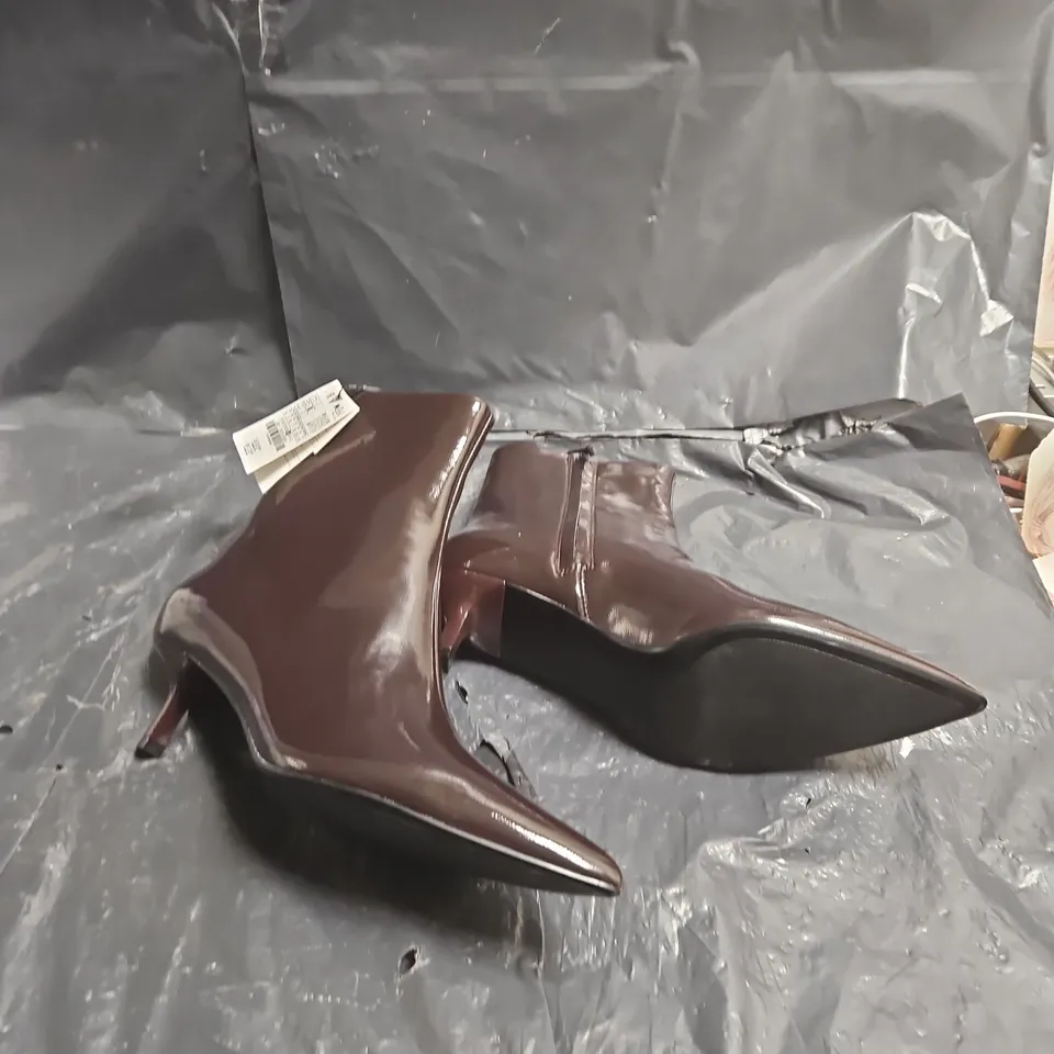 BROWN PATENT LEATHER ANKLE BOOTS – UK 7 (US 9) ZARA