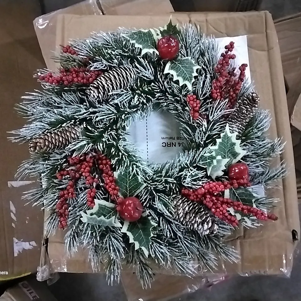 BOXED 35CM LIGHTED ARTIFICIAL WREATH
