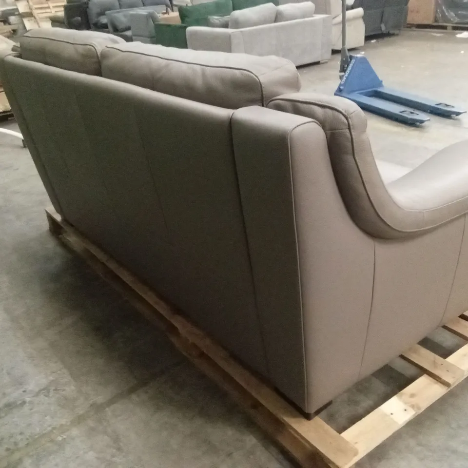 QUALITY DESIGNER ITALIAN MADE DEGANO 3 SEATER LEATHER SOFA
