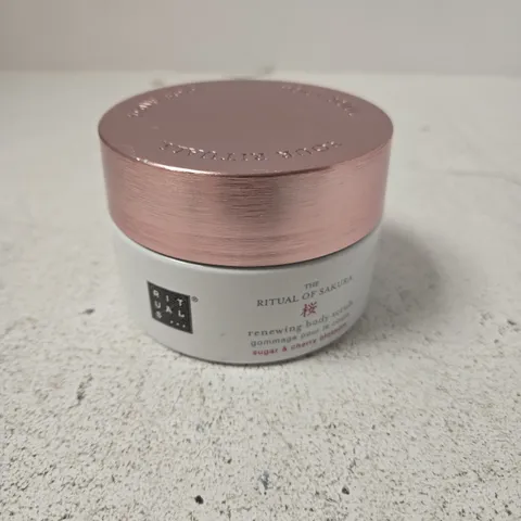 RITUALS THE RITUAL OF SAKURA RENEWING BODY SCRUB – 250 G
