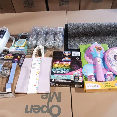 BOX OF APPROXIMATELY 16 ASSORTED HOUSEHOLD ITEMS TO INCLUDE - SLIME KIT, DISCO BALLS, AND BITTY POP INIFNTY ETC.