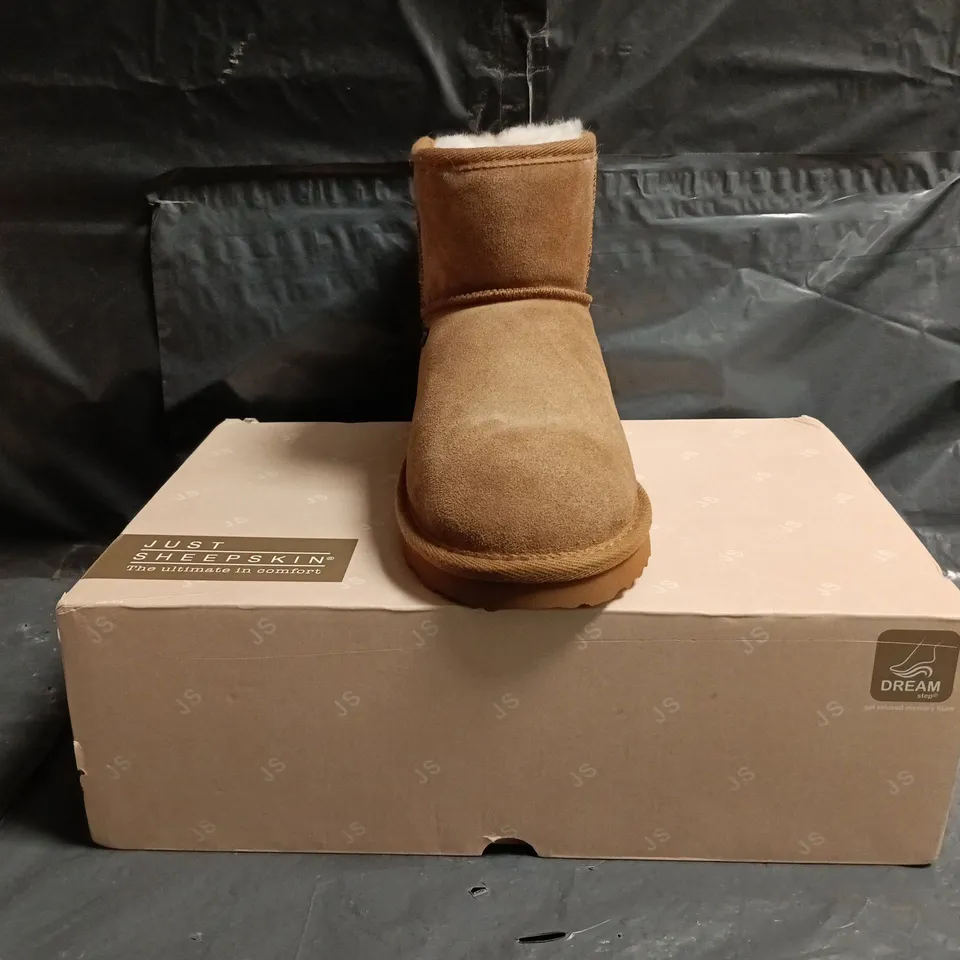 BOXED PAIR OF JUST SHEEPSKIN SHOES IN TAN SIZE UNSPECIFIED