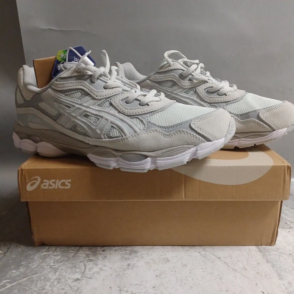 BOXED PAIR OF ASICS GEL-NYC TRAINERS IN GREY SIZE UK 9