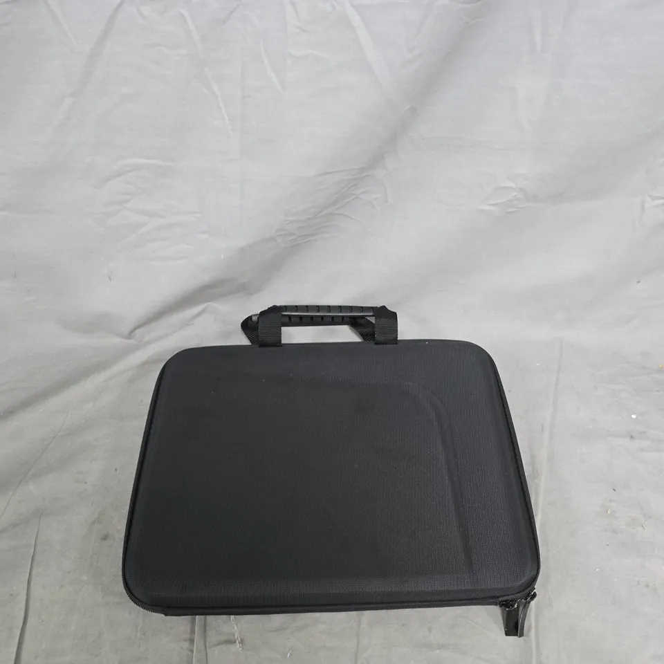 BOX OF APPROXIMATELY 8 LAPTOP CARRY CASES