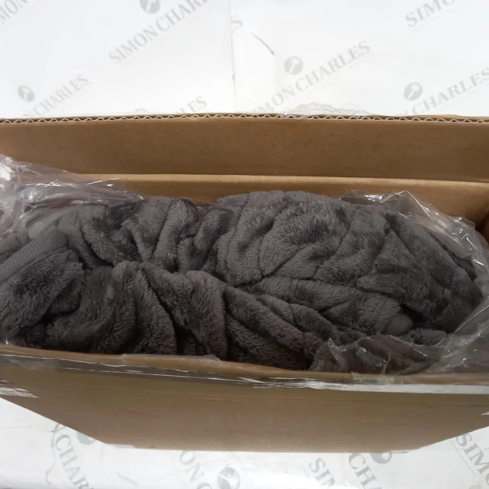 COZEE HOME VELVETSOFT HEATED THROW IN CHARCOAL 