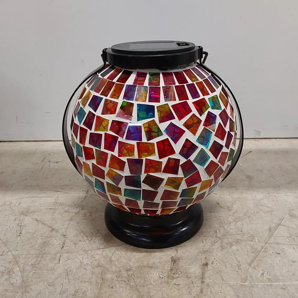 BOXED GARDEN REFLECTION OUTDOOR LANTERN LIGHT // FAULTY (1 BOX)