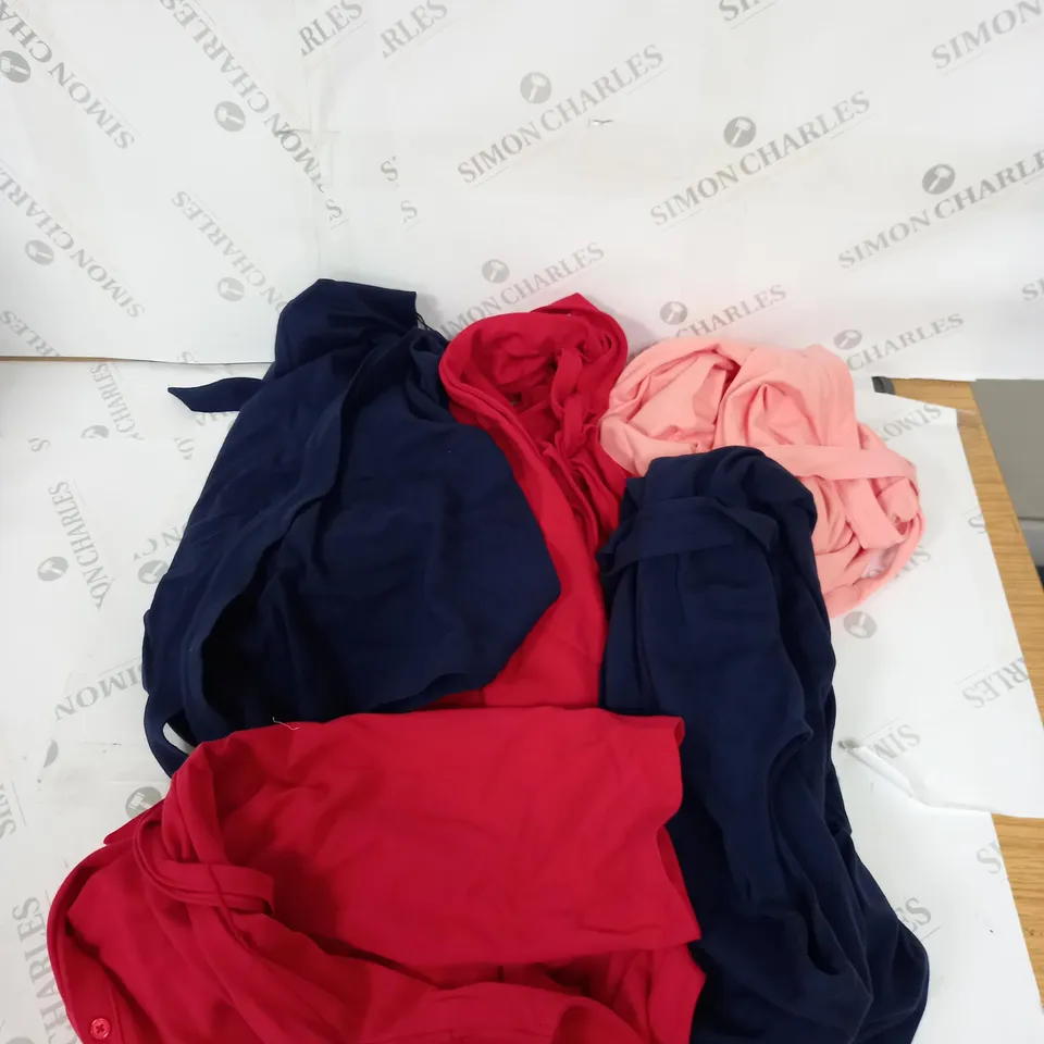 BOX OF ASSORTED CLOTHING ITEMS IN VARIOUS SIZES AND COLOURS
