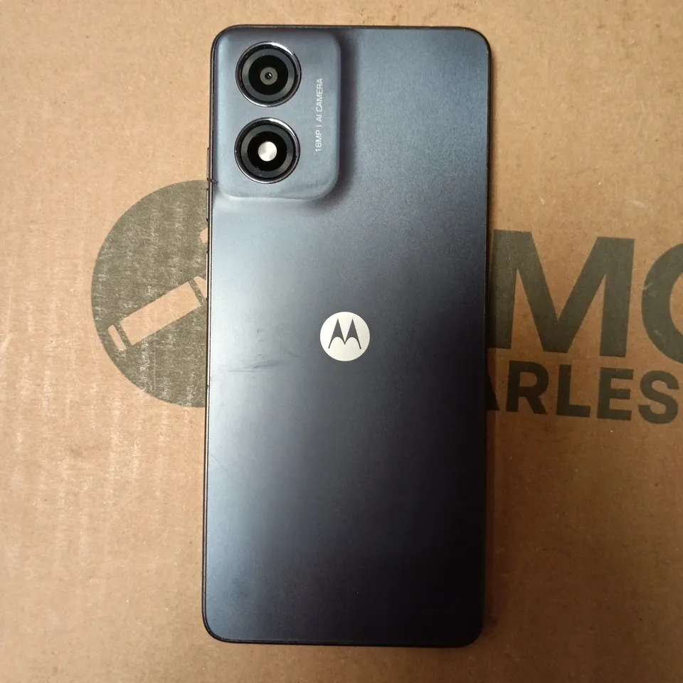 MOTOROLA MOTO G04 IN GREEN