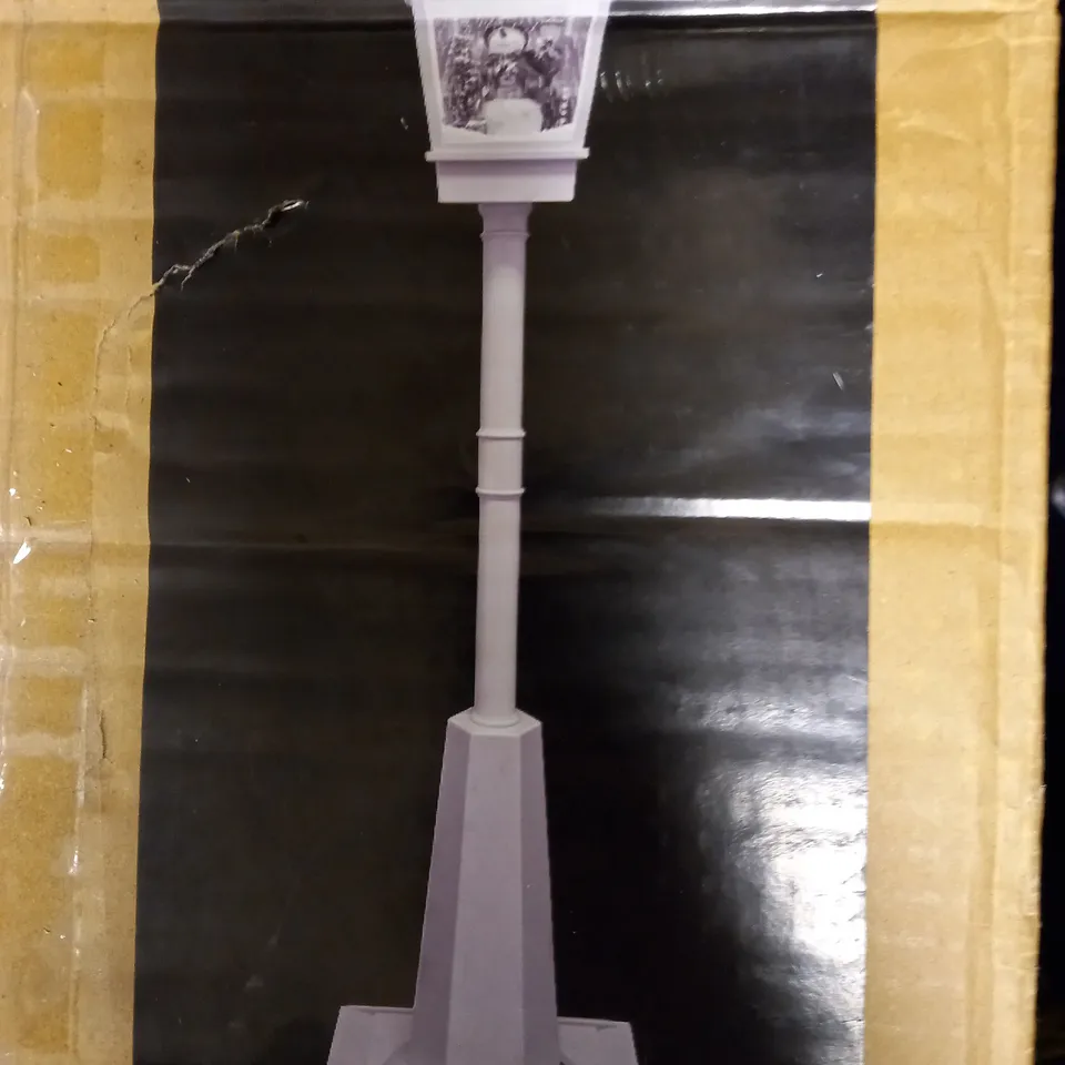 DESIGNER 5FT MUSICAL LED SNOWING STREET LAMP RRP £99.99