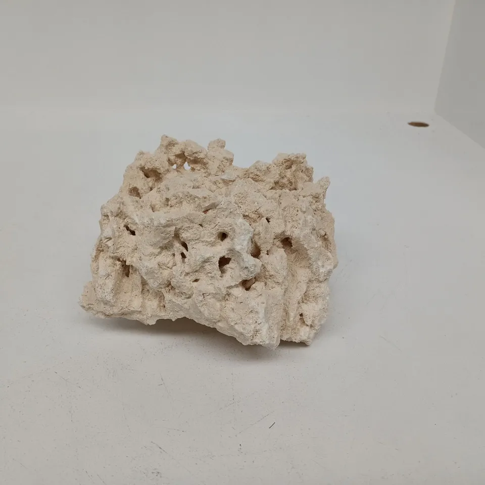 NATURAL ROCK REEF SAVER APPROX 20KG BOXED AQUARIUMS