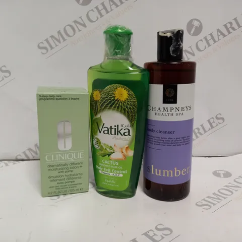 APPROXIMATELY 10 ASSORTED HEALTH AND BEAUTY PRODUCTS TO INCLUDE CLINIQUE DRAMATICALLY DIFFERENT MOISTURISING LOTION, CHAMPNEYS HEALTH SPA BODY CLEANSER, VATIKA HAIR OIL