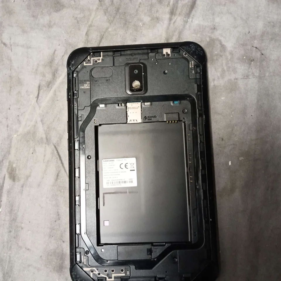 SAMSUNG GALAXY TABLET PC SM-T395, 16GB, BLACK – CRACKED SCREEN