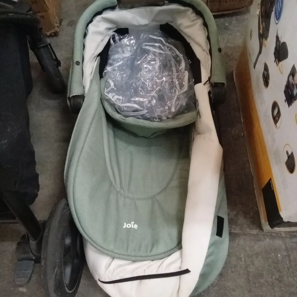 JOIE STROLLER & CARRYCOT (2 PIECES)