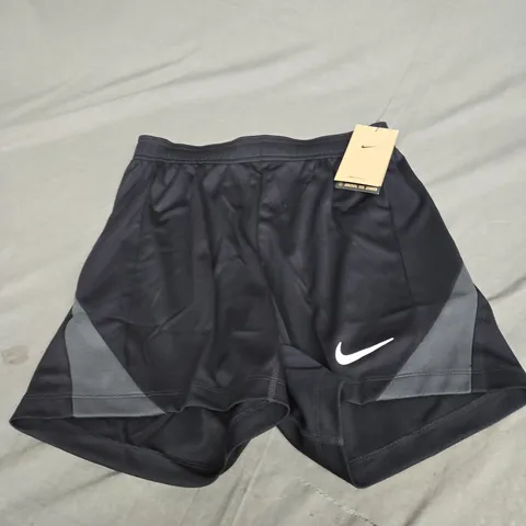 NIKE LOGO SHORTS SIZE SMALL