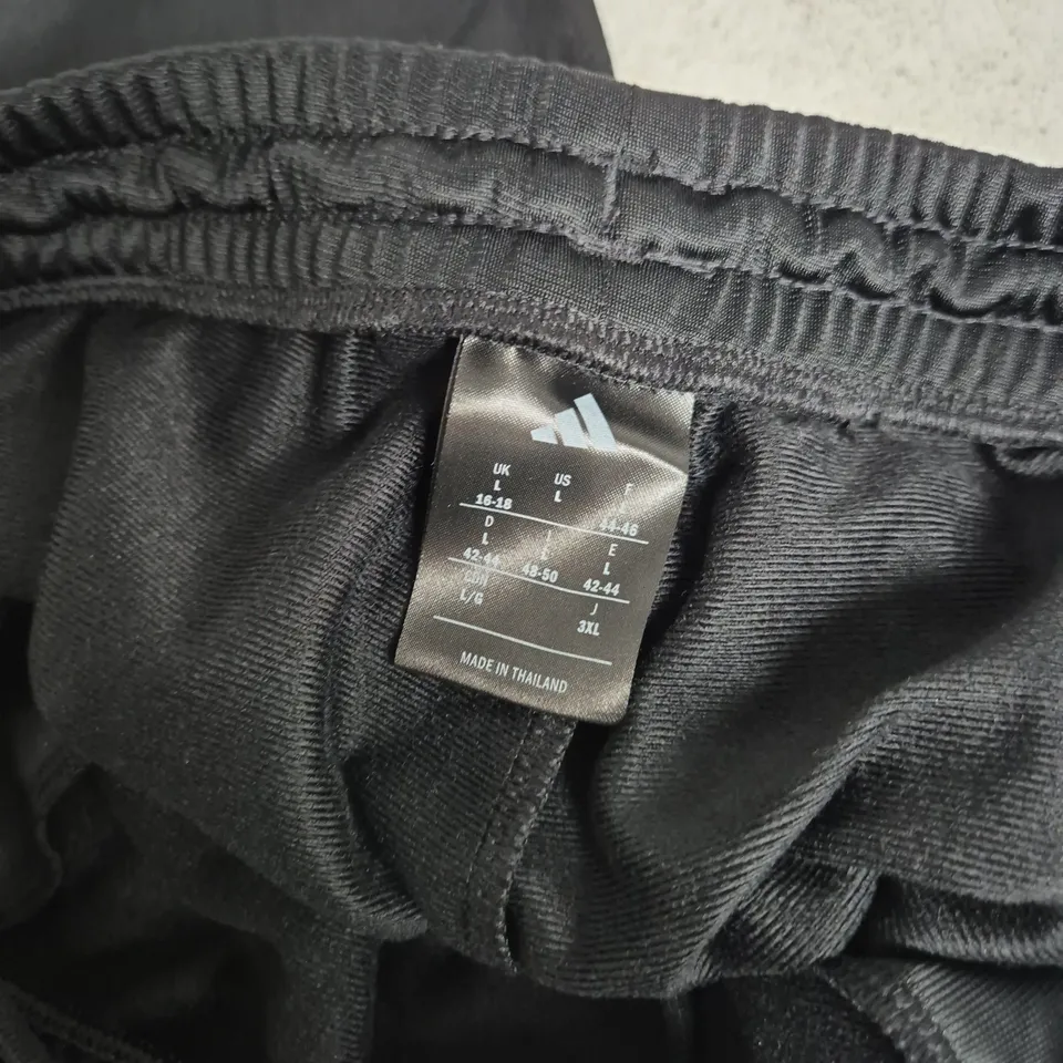 ADIDAS TRACKSUIT BOTTOMS IN BLACK - UK L 16-18