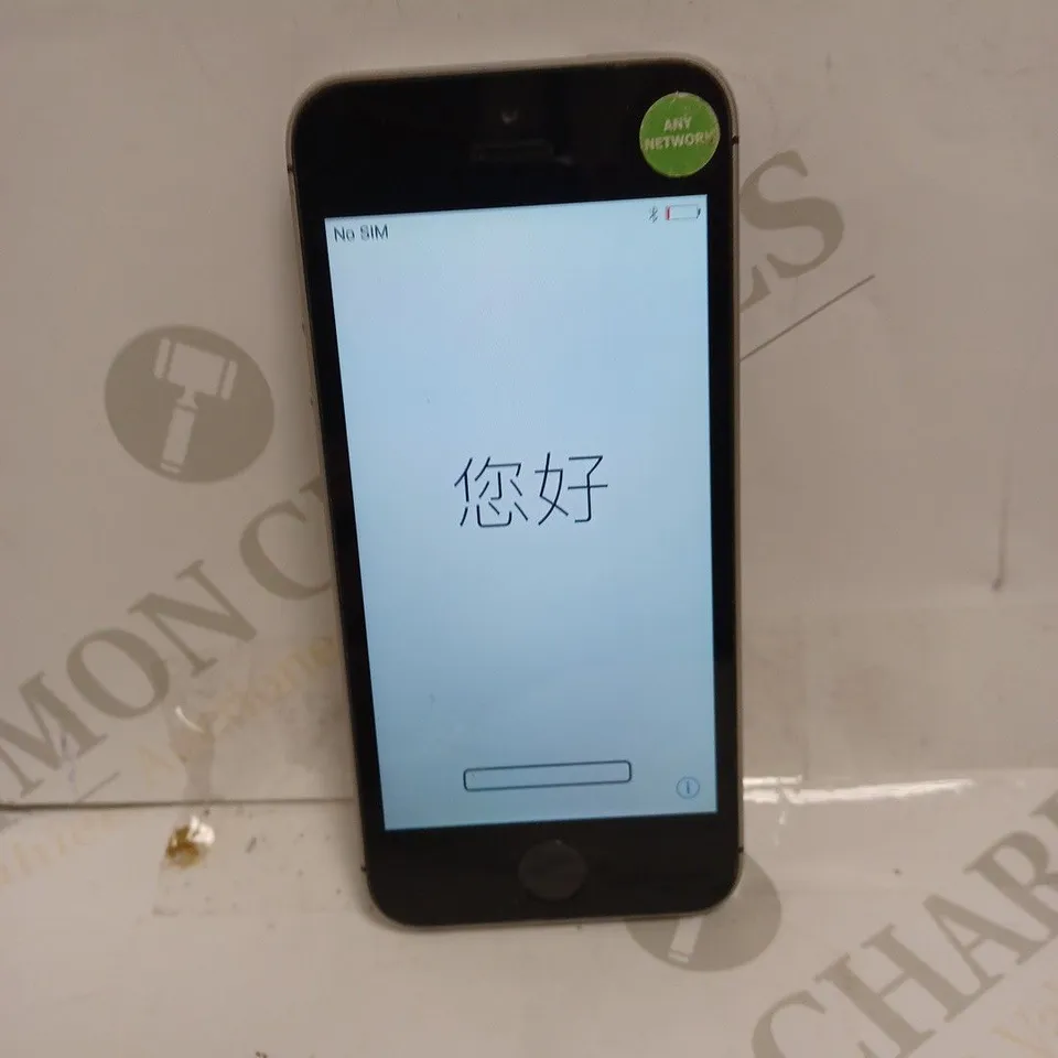 APPLE IPHONE SE SMARTPHONE 
