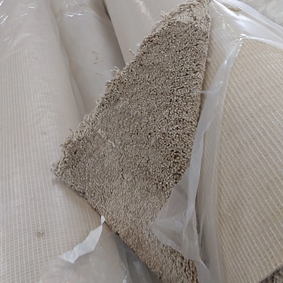 ROLL OF QUALITY KESARI TWINBACK CARPET // SIZE: APPROX. 4 X 3m