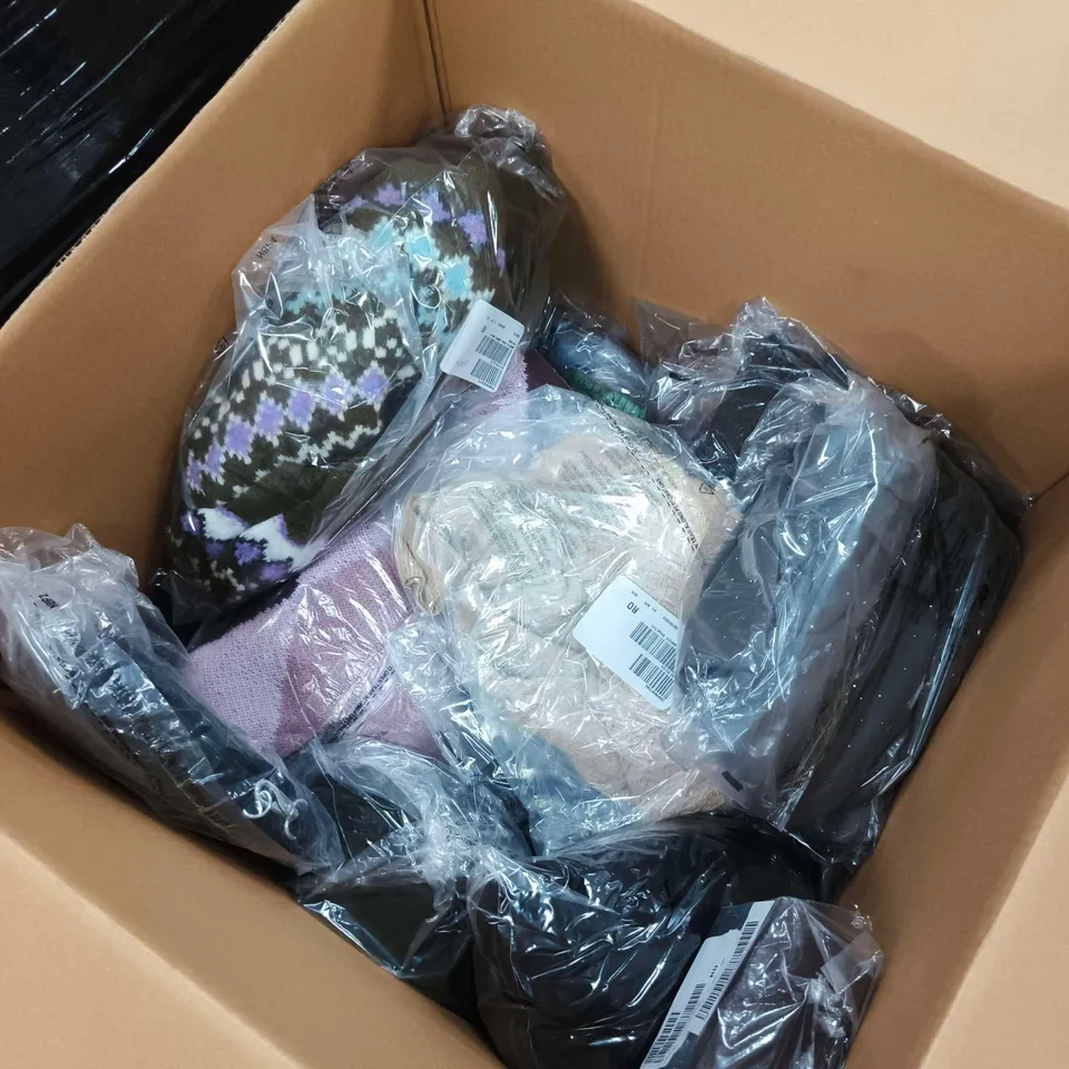 BOX OF APPROXIMATELY 25 ASSORTED CLOTHING ITEMS TO INCLUDE MONSOON, RHONDA SHEAR ETC