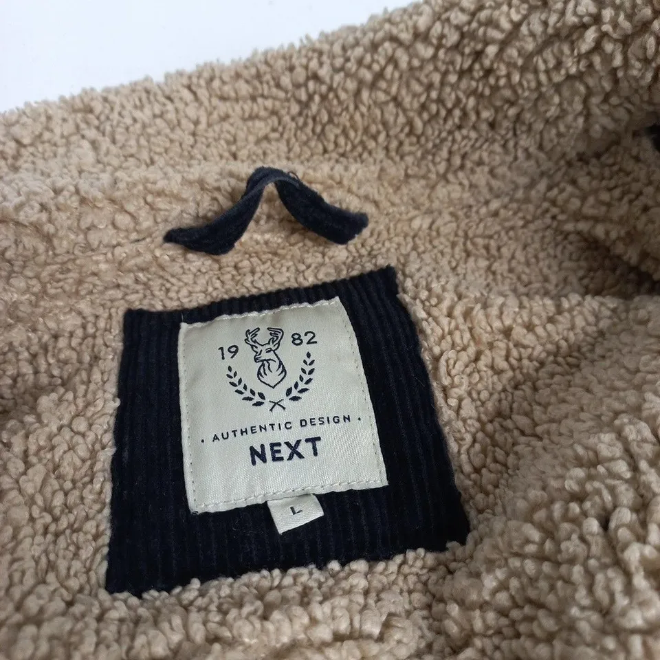NEXT MEN'S DENIM JACKET WITH FAUX SHEARLING LINING – SIZE L