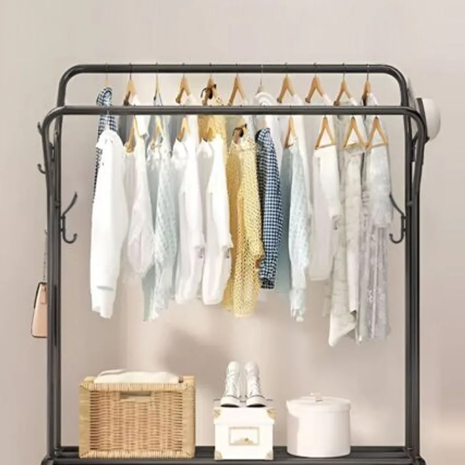 BOXED LIVING AND HOME 81CM CLOTHING RACK