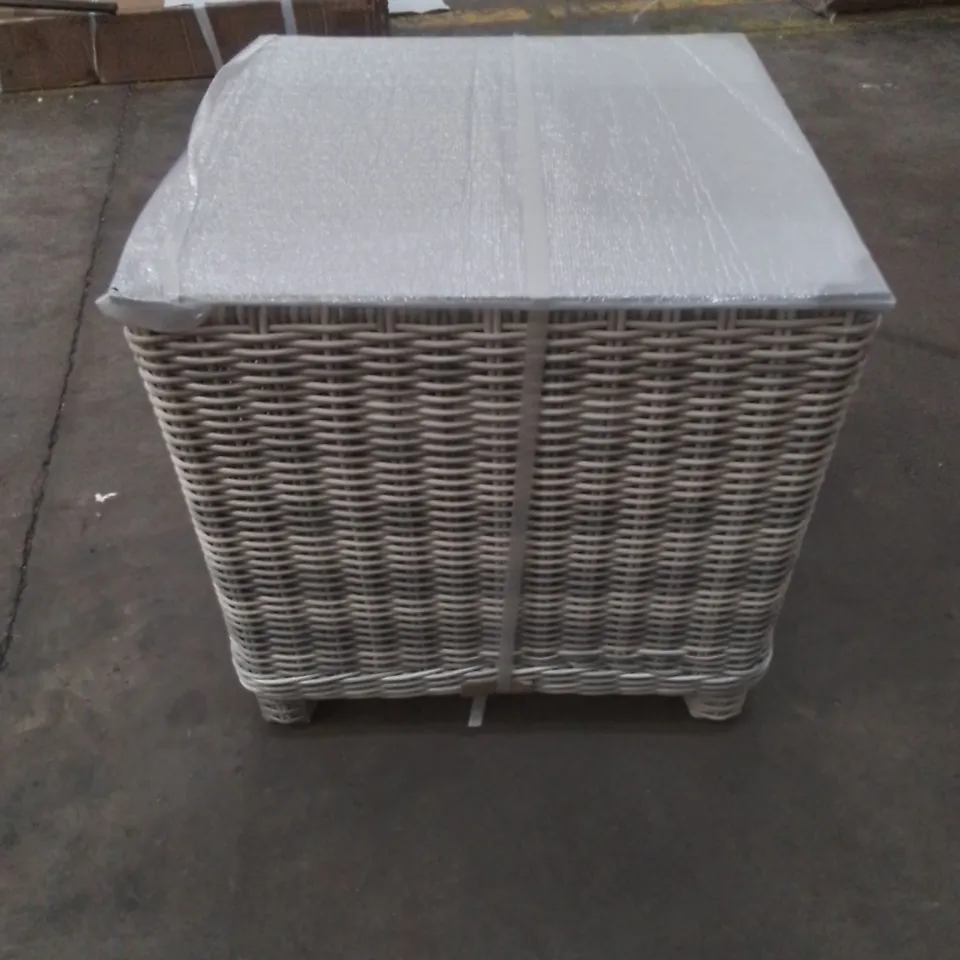 BOXED CORDOBA HALF WICKER SIDE TABLE WITH GLASS TOP IN CLOUDY GREY (1 BOX)