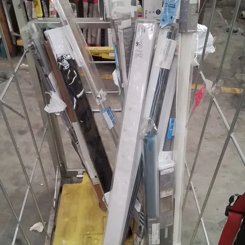 SELECTION OF ROLLER BLINDS AND BATHROOM SHOWER RAILS
