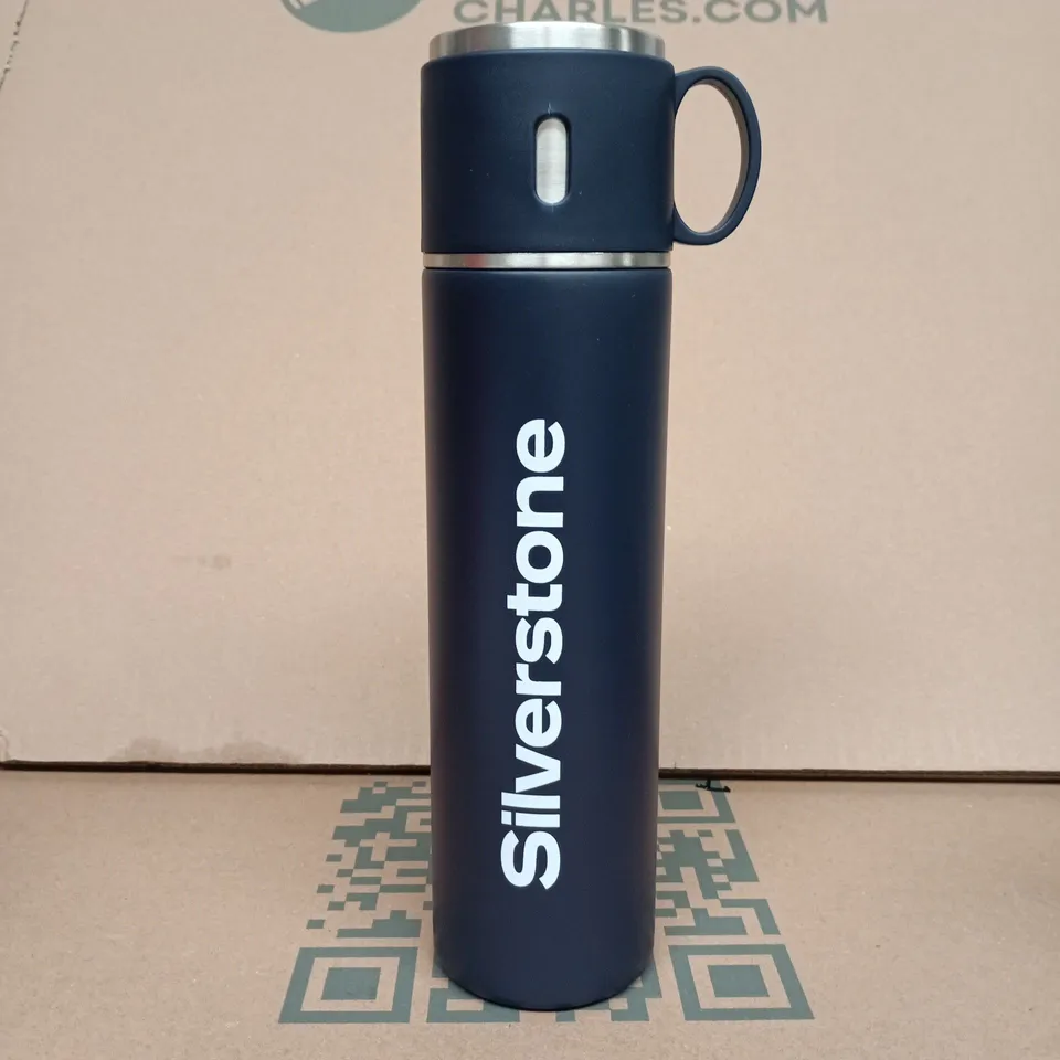 SILVERSTONE NAVY STAINLESS STEEL WATER BOTTLE WITH WHITE BRANDING