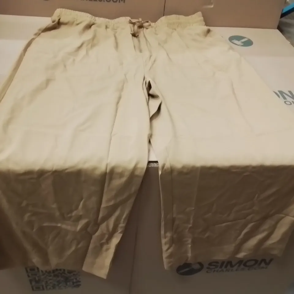 BOXED BRAND NEW APPROXIMATELY 17 JD WILLIAMS UTILITY WIDE LEG TROUSERS MUSHROOM SIZE 26