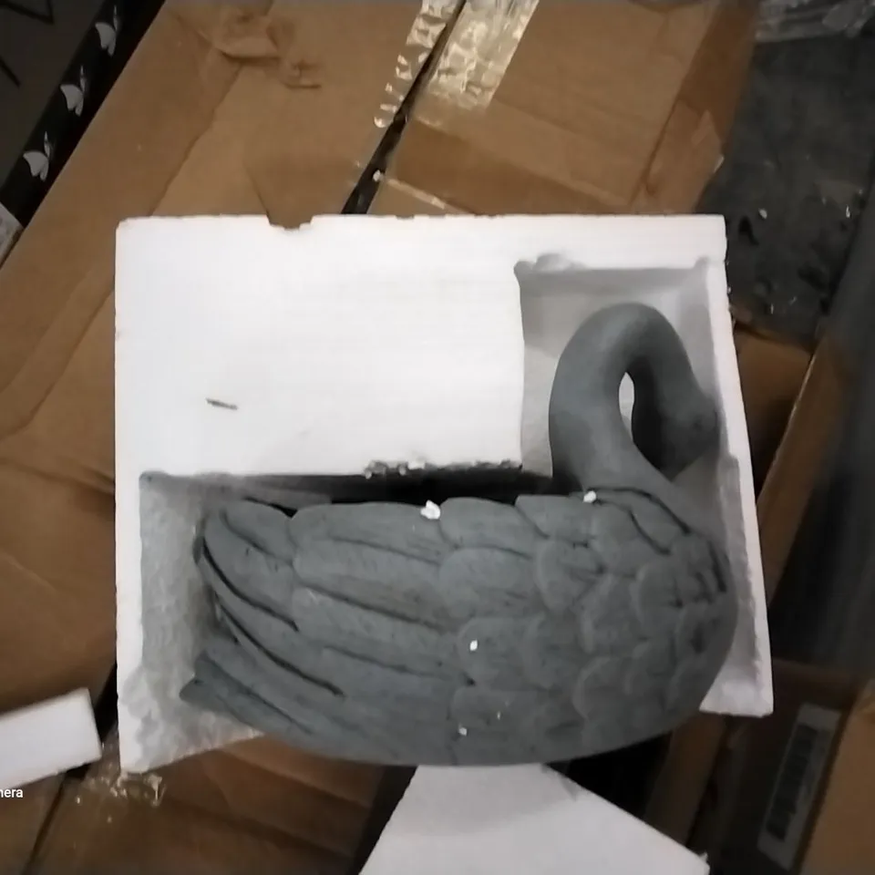 BOXED DESIGNER SWAN SOLAR LIGHT