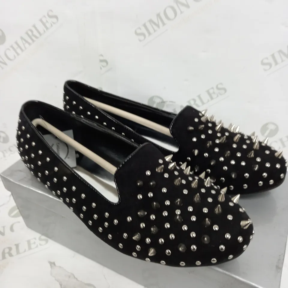 BOXED CASANDRA BLACK LOW SPIKED SHOES - SIZE 5
