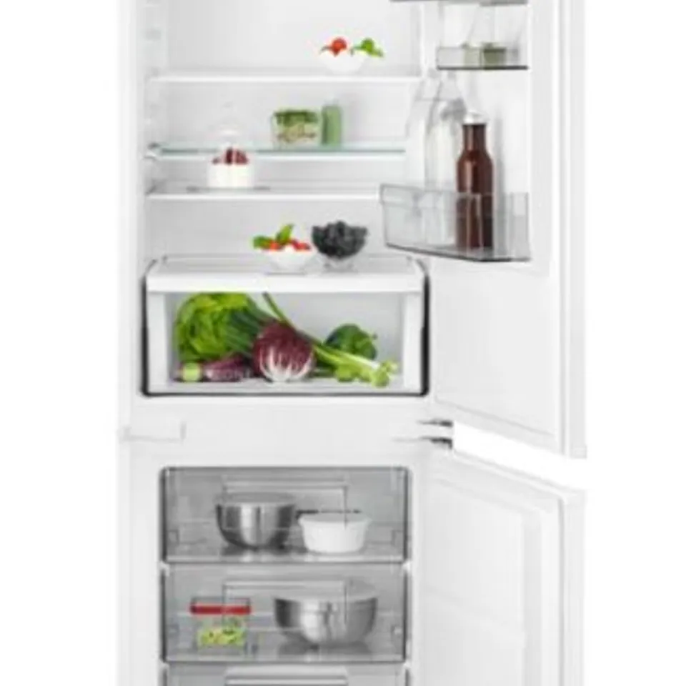 AEG 54 CM SCE 818E8 TS BUILT-IN COMBINED FRIDGE-FREEZER