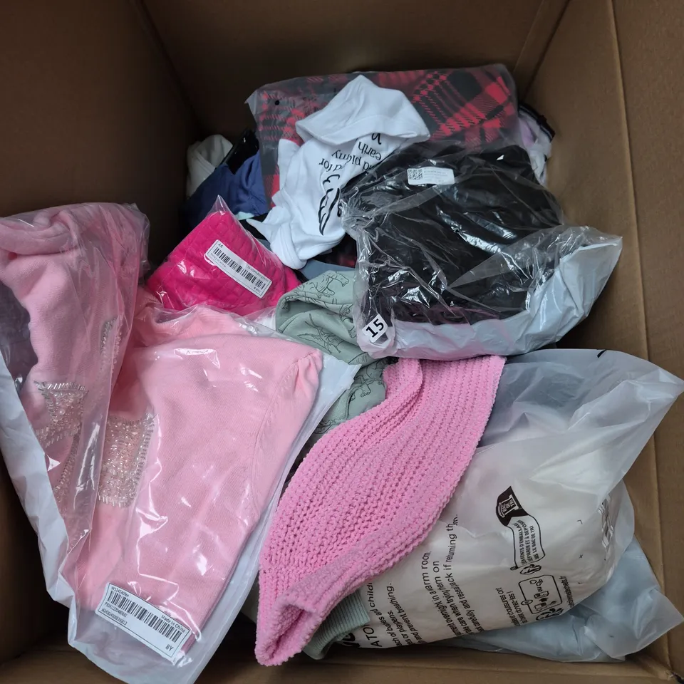 BOX OF APPROXIMATELY 30 ASSORTED KIDS CLOTHING ITEMS TO INCUDE - TROUSERS, LEGGINGS, SWEATER, ETC