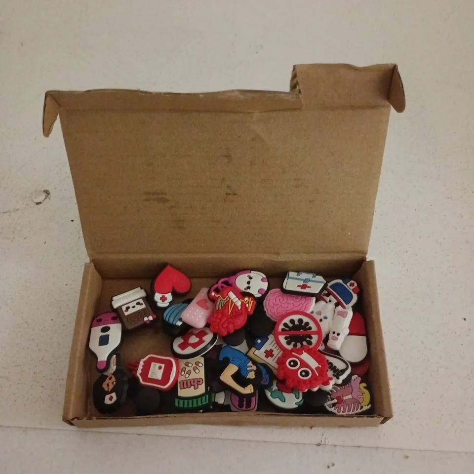 ASSORTED CROC JIBBITZ IN BOX